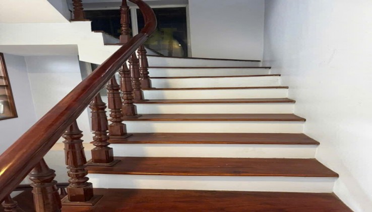 Cho thuê nhà ngõ ô tô Phố Đặng Văn Ngữ, 4 tầng x 38m2, 3 ngủ, 3 vệ sinh, 13 Triệu/th